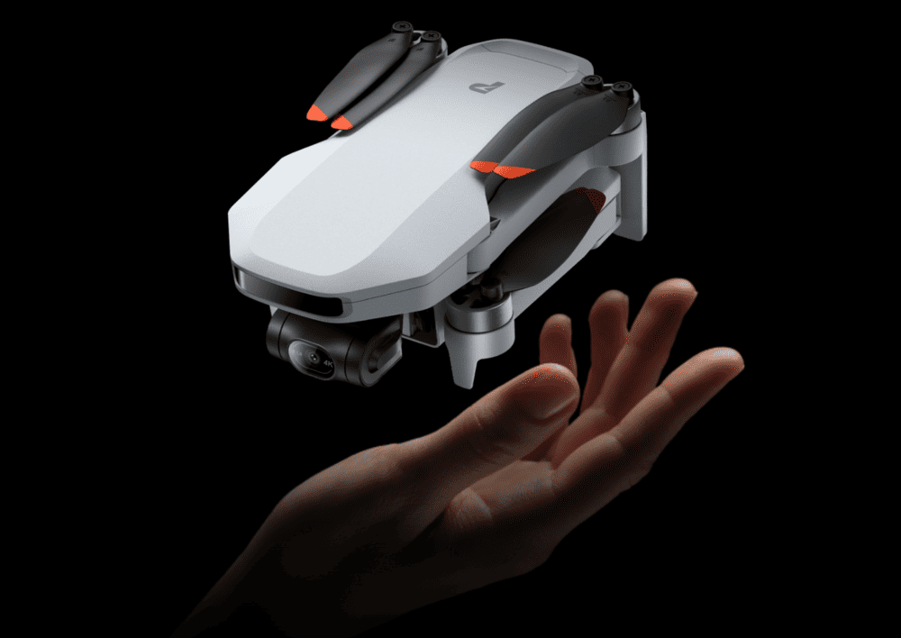 best drones under 500 euro: Potensic Atom 2 drone in hand