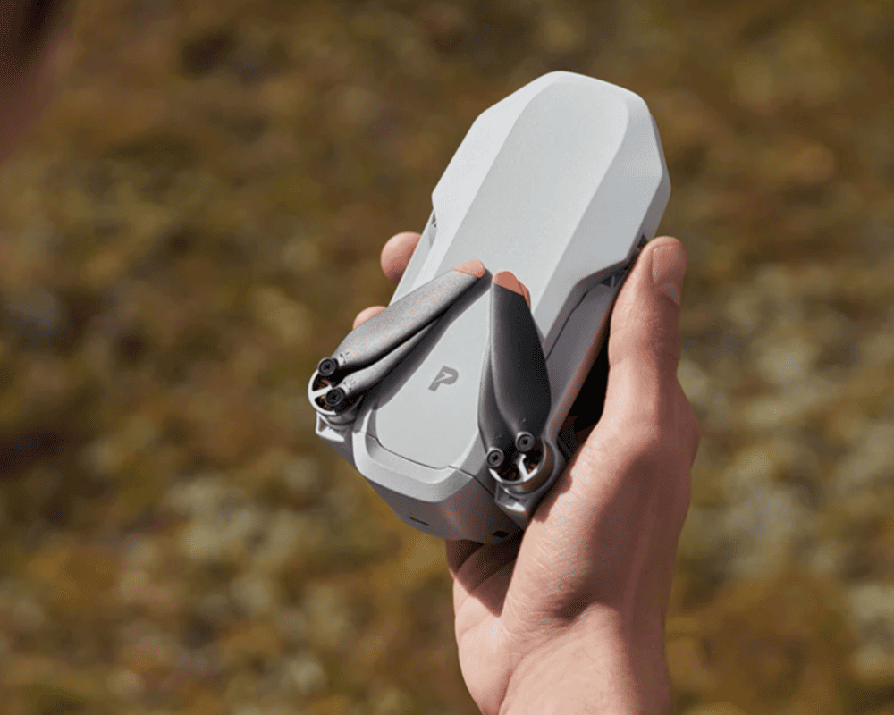 Best Drones Under 300 Euro - Potensic Atom 2 on on a persona palm