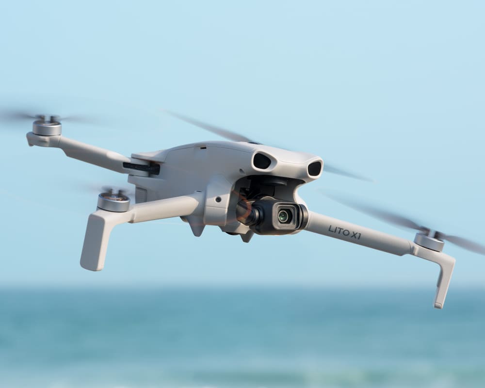 DJI Lito 1 & Lito X1 - Camera x1 flying on the beach